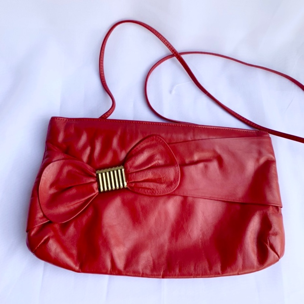 Red Vintage Crossbody Bag - Picture 1 of 8
